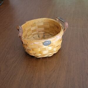 Vintage Peterboro Basket Company Round Basket Leather handles Diameter 7.25"
